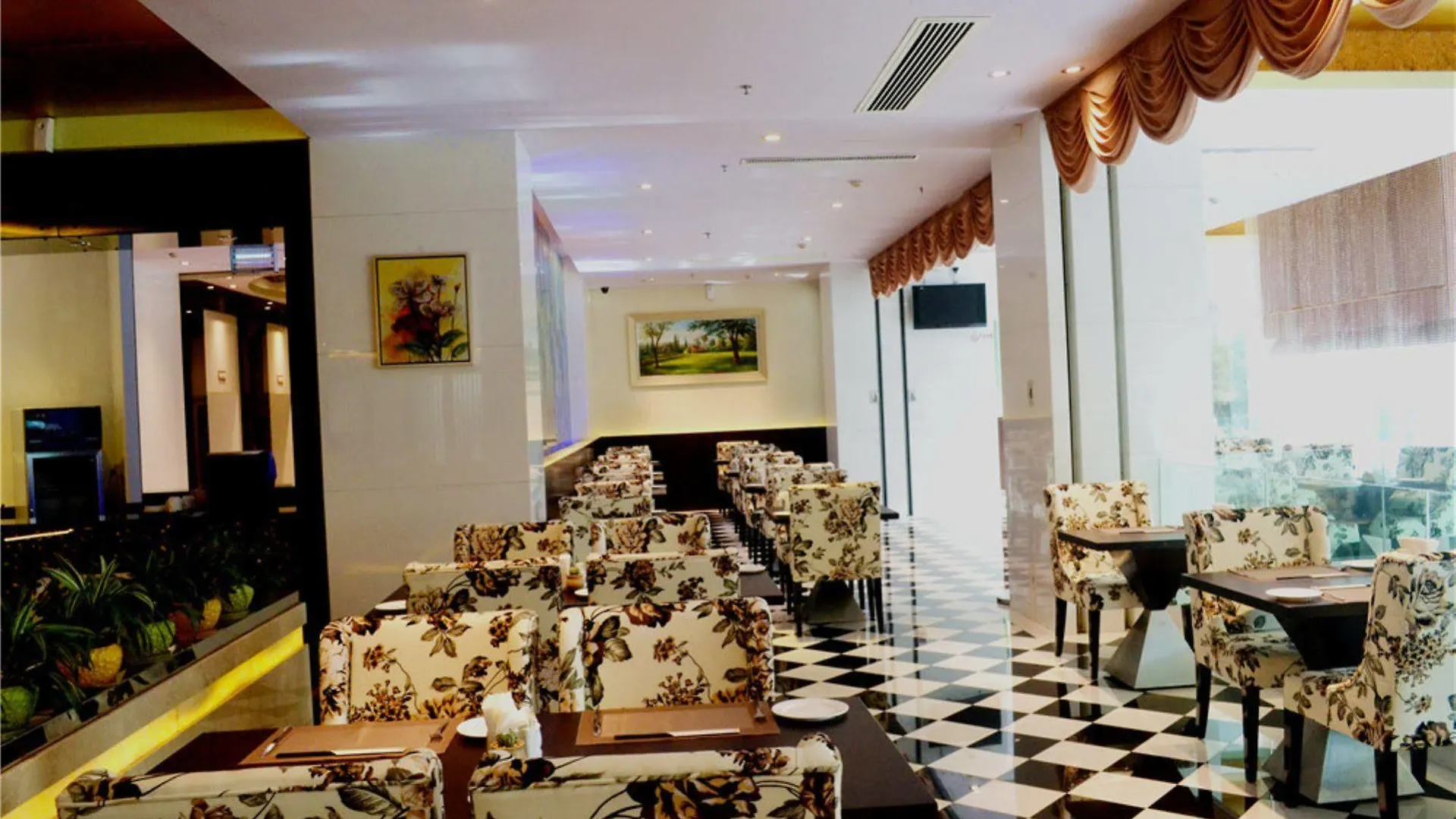 Star City Hotel Чжухай 4*,